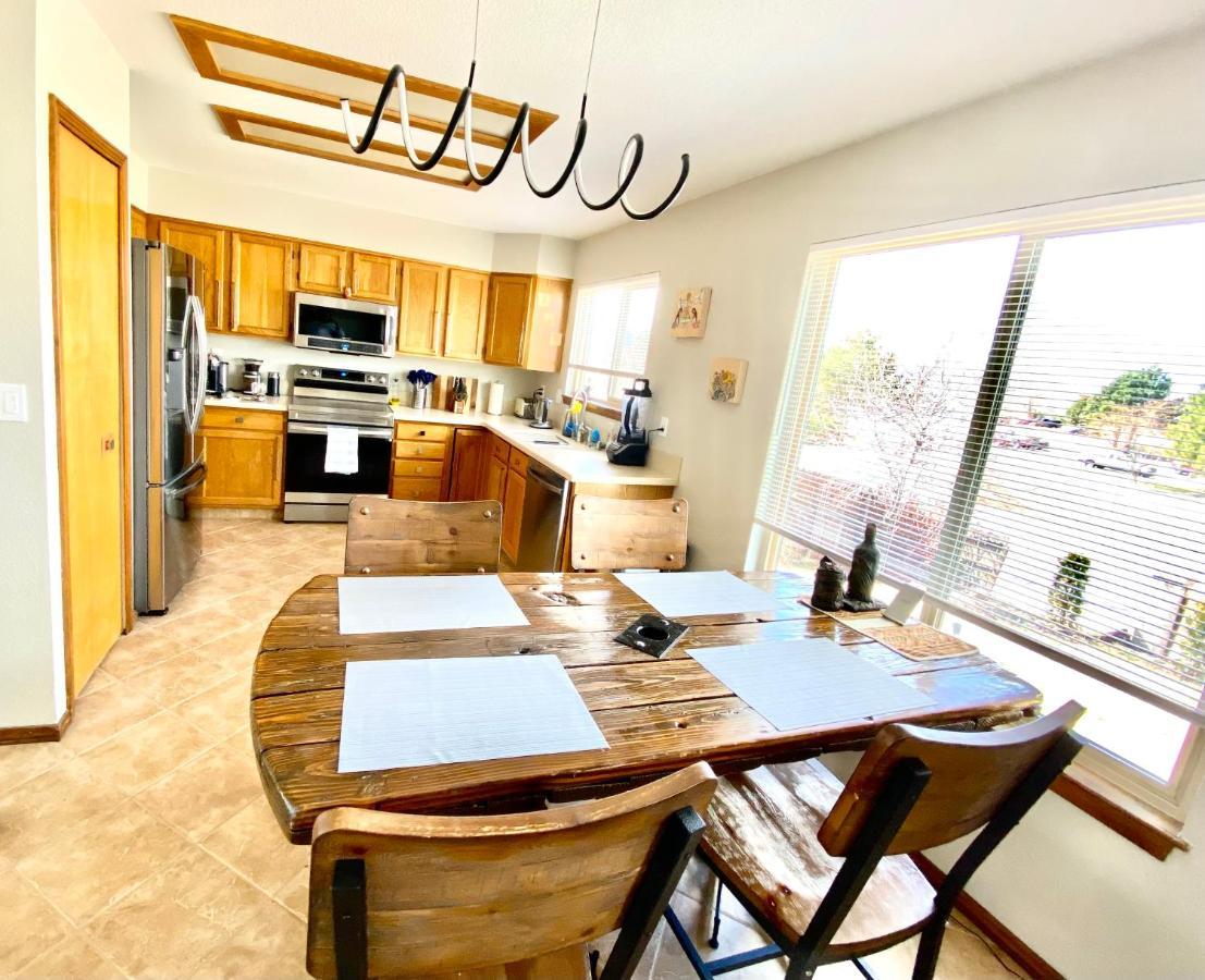 Artsy Home Close To Usafa With Fireplace And Patio Colorado Springs Exterior photo